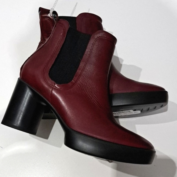 ECCO SHAPE SCULPTED MOTION 55 RED | WOMENS BOOTS - Picture 2 of 11